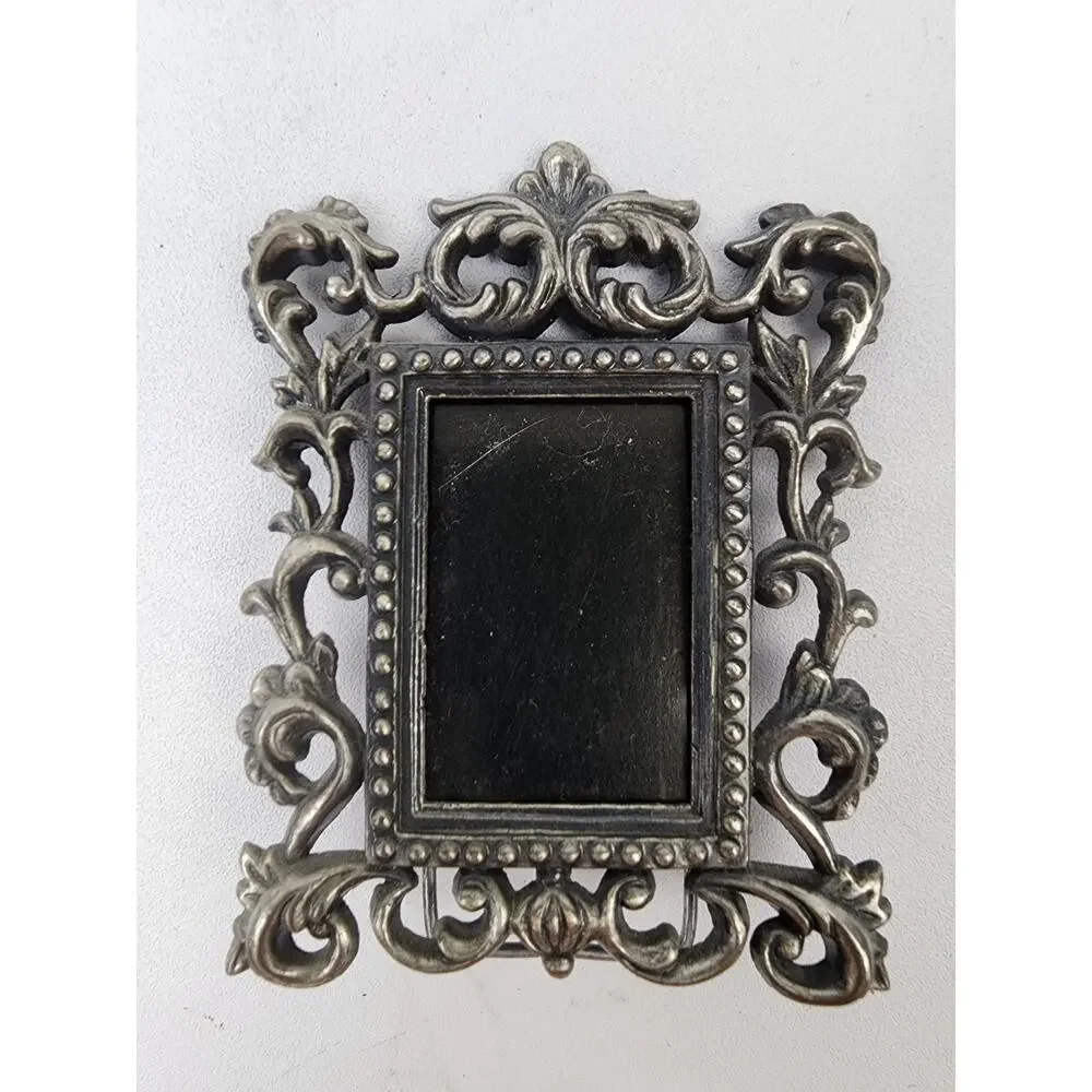 Mini Metal Silver Picture Frames 3.5 x 3